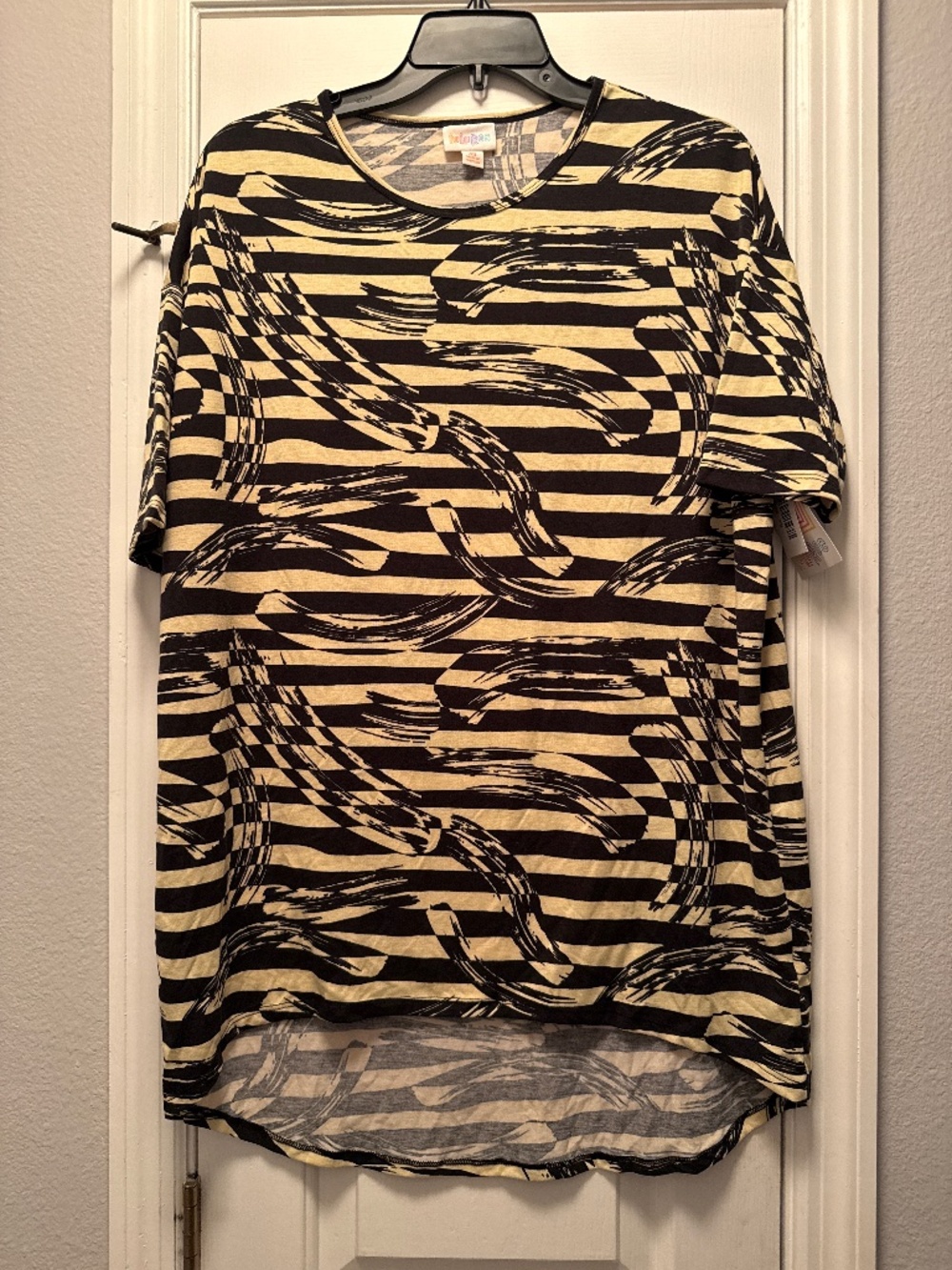 Lularoe shirt